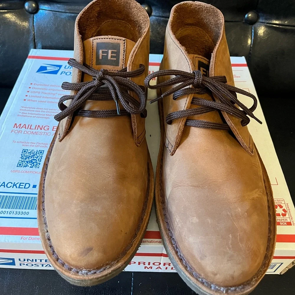 Men's Tan Leather Chukka Boots - Classic Casual Lace-Up